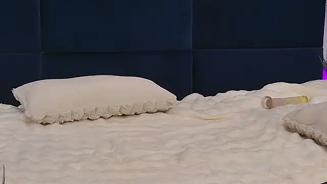 BlondieEve webcam