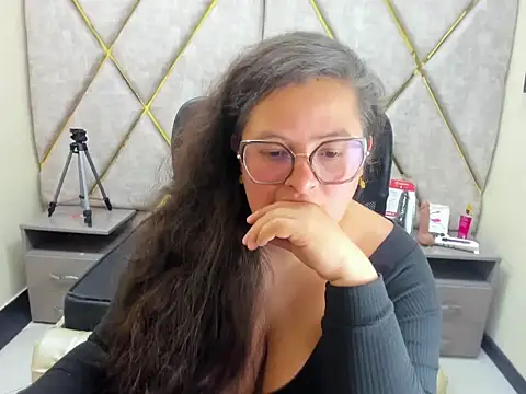 sarah_boobs_ - Sarah_Boobs_'s free webcam - UK Sex Cams
