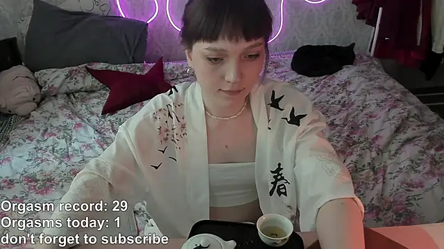 Watch RileyNymph live on EroticFlix - High definition streams