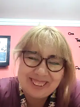 Watch chloe_prg live on EroticFlix - High definition streams