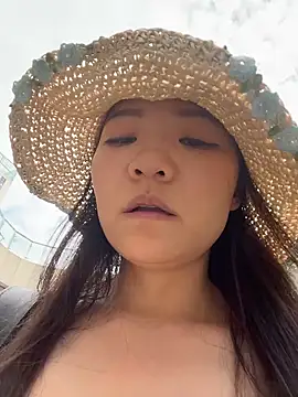 xiaochengzi505 (F milf) - 在商场试衣间自慰