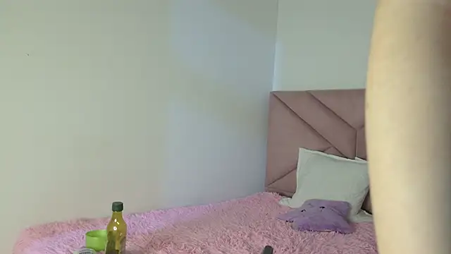 eva_sin18 live sex cam