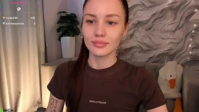 Aria_Mila webcam