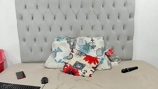 darkbubble_xx - DarkBubble_xx's free webcam - UK Sex Cams