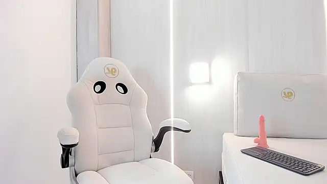 alena_saffe webcam