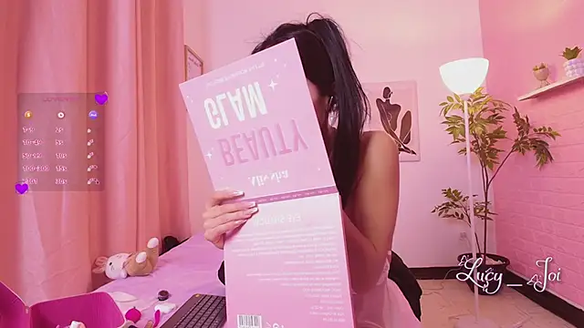 Lucyanajoi webcam