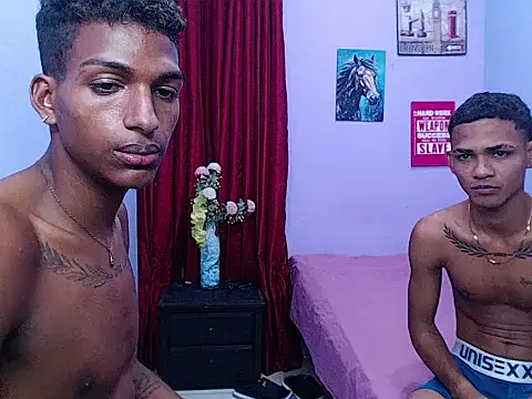 Vieleskylyn - Couple webcam sex chat