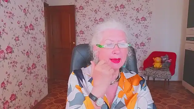 Maya_Mayflower webcam