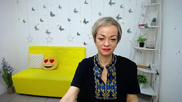 nikamayu - NikaMayu's free webcam - UK Sex Cams
