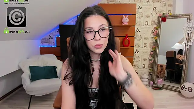 emillytaylor - EmillyTaylor's free webcam - UK Sex Cams