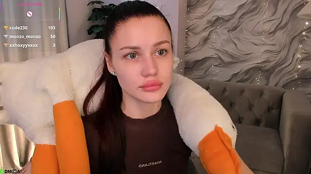 Aria_Mila webcam