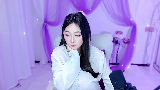 tili_lucky - Tili_Lucky's free webcam - UK Sex Cams
