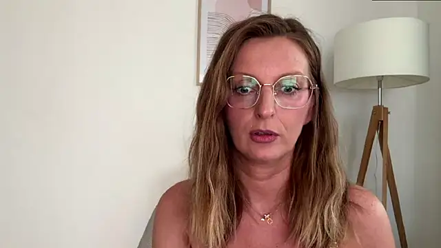hornyjudith - HornyJudith's free webcam - UK Sex Cams