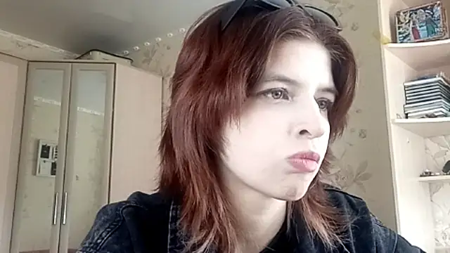 LowkeyIndigo webcam