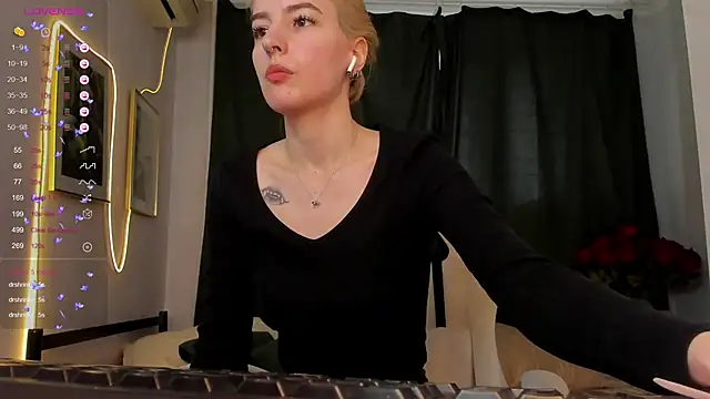 fire_moth - Fire_moth's free webcam - UK Sex Cams