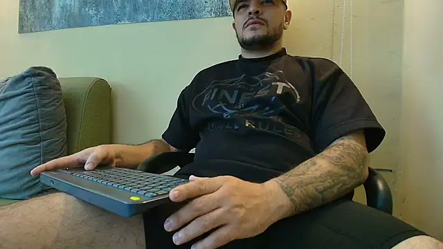 TROY_KIRK live sex cam
