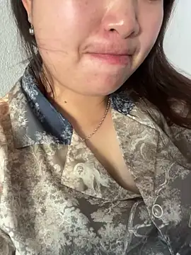 nhung584 - Nhung584's free webcam - UK Sex Cams