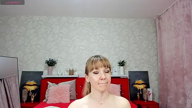 kattypeachx - KattyPeachX's free webcam