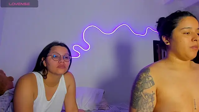 dilan_and_mia - Dilan_and_Mia's free webcam