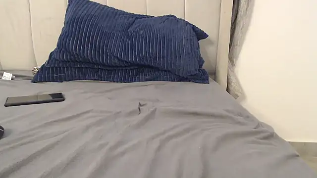 curvyglass - CurvyGlass's free webcam - UK Sex Cams