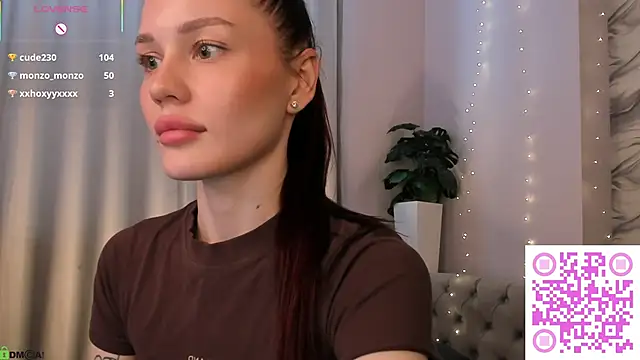 Aria_Mila webcam