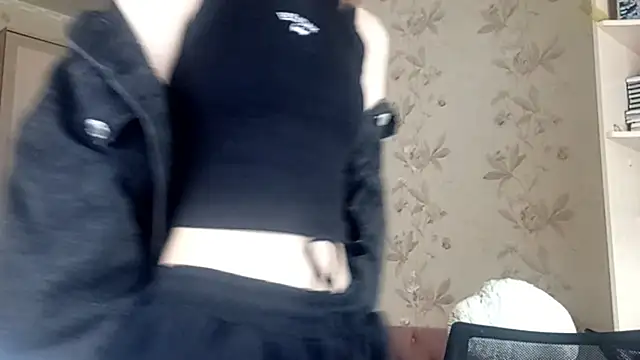 LowkeyIndigo webcam