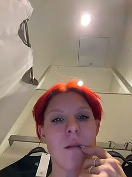 NinaParri webcam