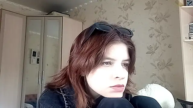 LowkeyIndigo webcam