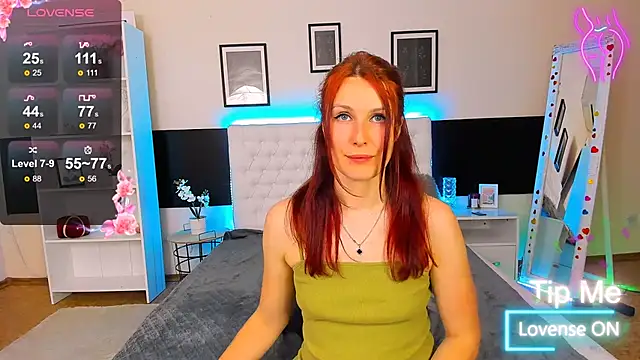 kiraneeww - KiraNeeww's free webcam - UK Sex Cams