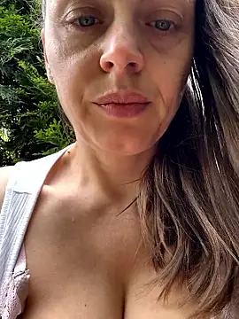 ladywithbigass