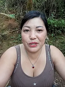 sary-hot2x - Sary-hot2x's free webcam