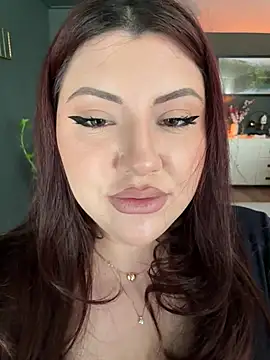 CurvyKimmy1