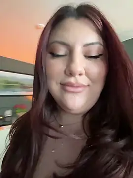 CurvyKimmy1