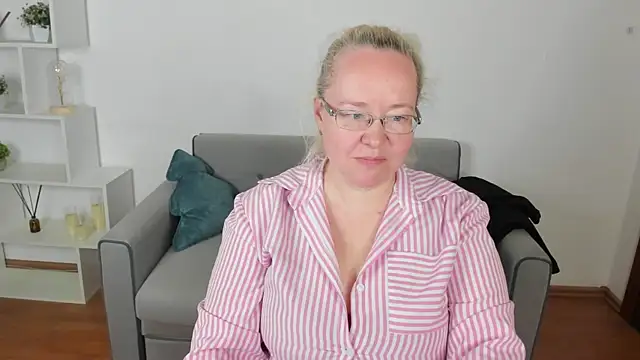 ViolaSmithh webcam