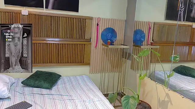 Eli666uwu webcam