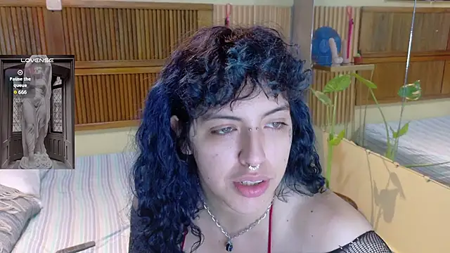 Eli666uwu webcam