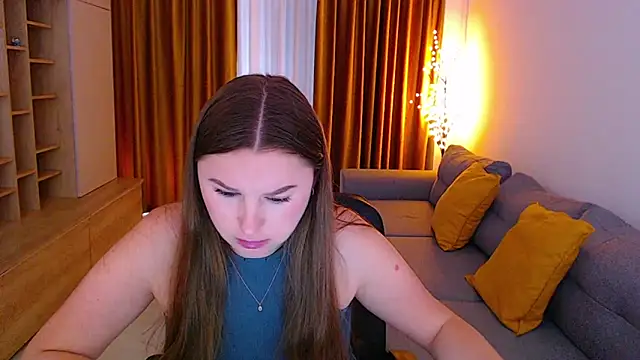 mia_bloomy webcam