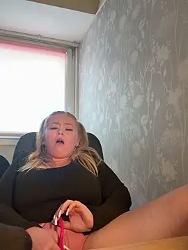 Heyitskaylaxo webcam