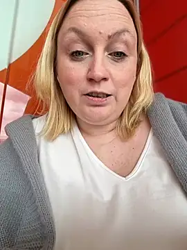BBW_Nora