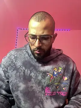 magnumchris - Magnumchris's free webcam - UK Sex Cams