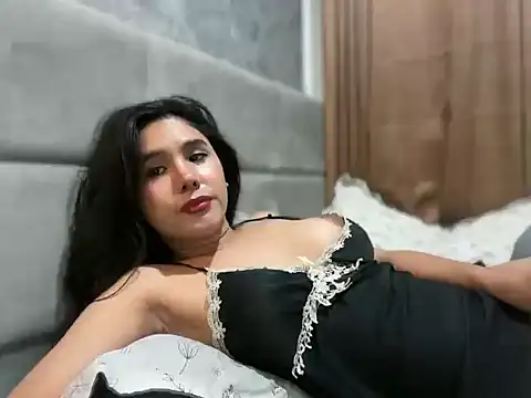 モデル: AveeMariahhh