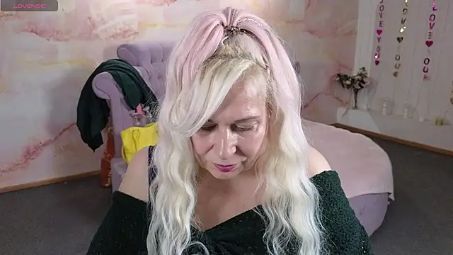 Penelope_Pinky webcam