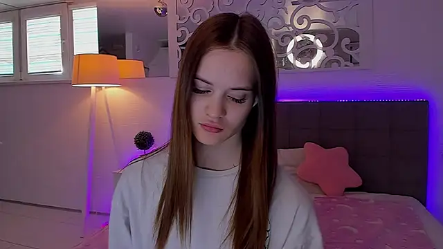 luisaclover - LuisaClover's free webcam - UK Sex Cams