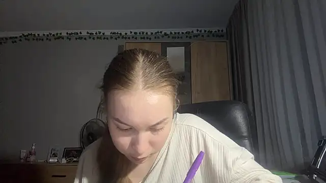 Milaissocute webcam