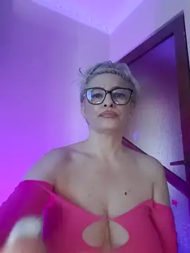 LunaBlaise webcam