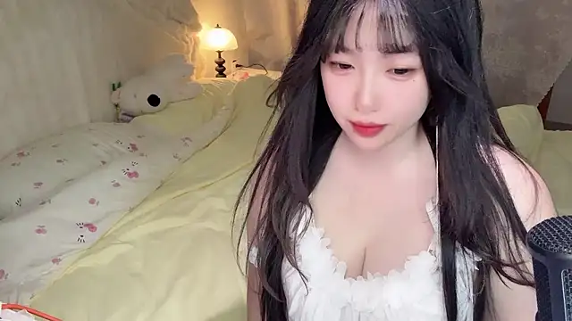 sweetbutwildbaby - SweetButWildbaby's free webcam - UK Sex Cams