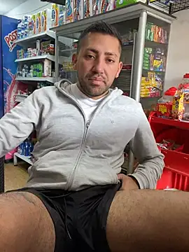 juanzapata33 (M young) - Control my toy 2 min