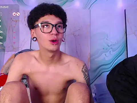 Esta - Couple webcam sex chat