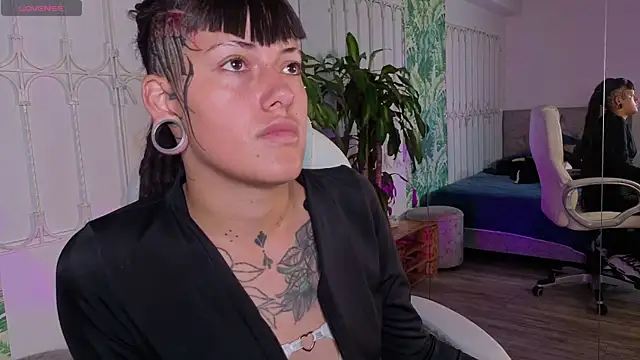_sharlotte777 - _sharlotte777's free webcam