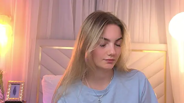 Sona_Lavberi webcam